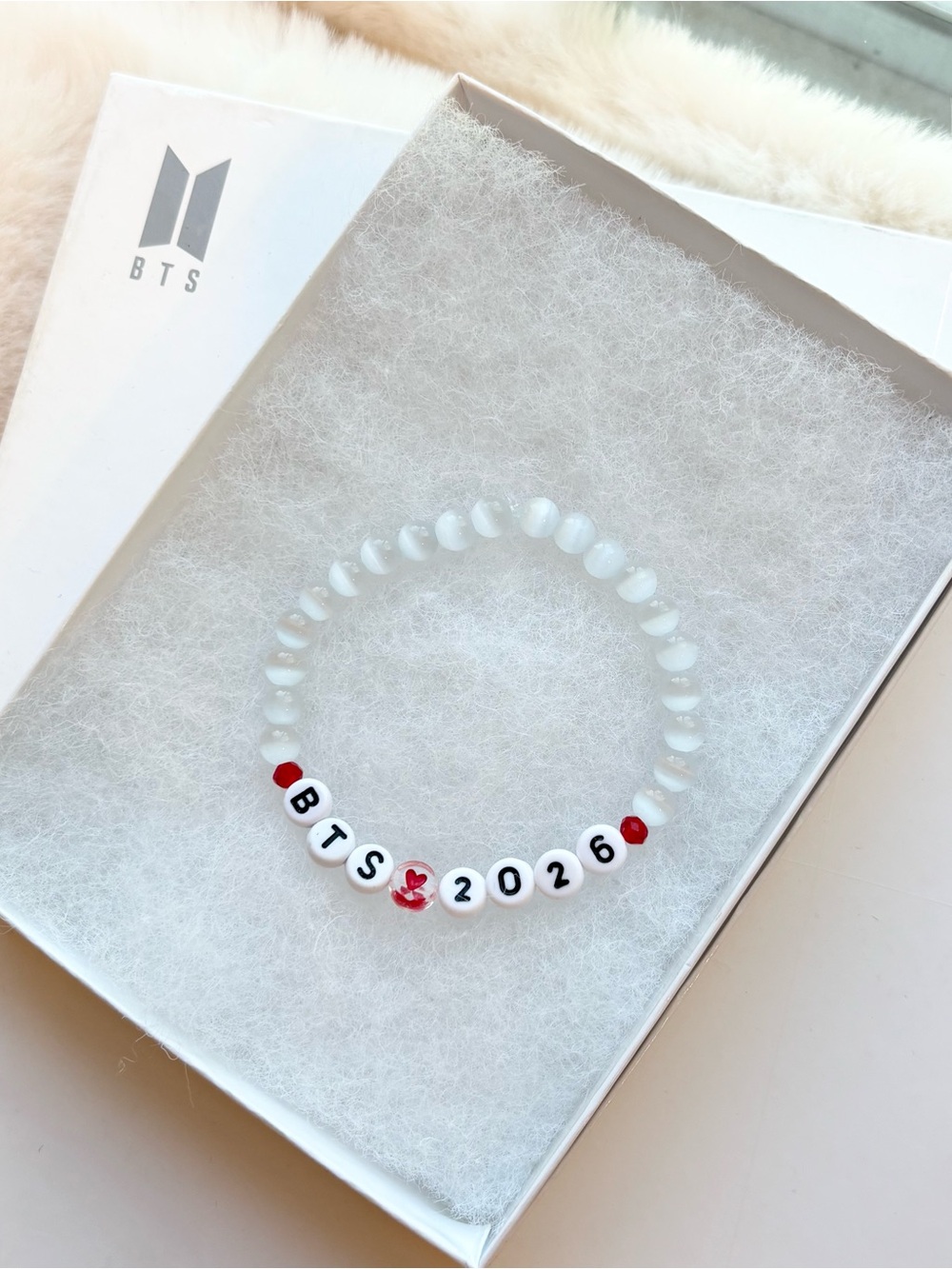 BTS 2026 WHITE/RED BEADED BRACELET